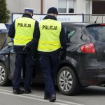 Policja zagląda do bagażnika. Sypią się mandaty do 500 zł