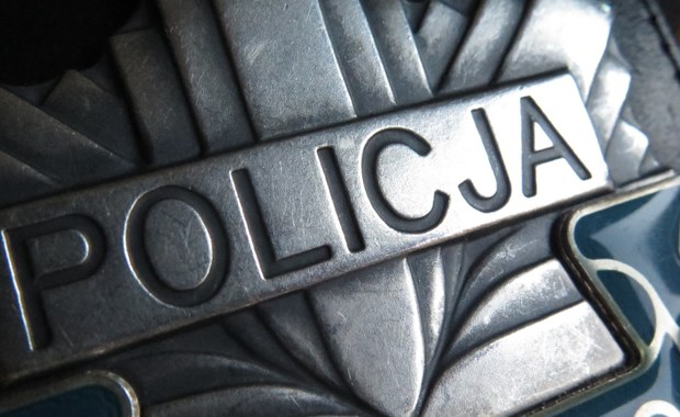 Policja zatrzymała 41-latka. Prowadził samochód kijem