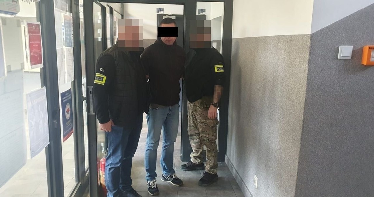 POLICJA ZATRZYMAŁA 8 MĘŻCZYZN. ZNISZCZYLI BMW, BO CHCIELI ODZYSKAĆ DŁUG