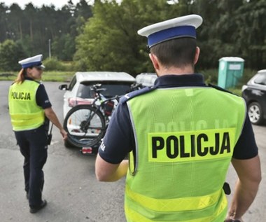 Policja znowu zagląda do bagażników. Szukają wyłącznie dwóch rzeczy