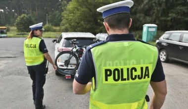 Policja znowu zagląda do bagażników. Szukają wyłącznie dwóch rzeczy