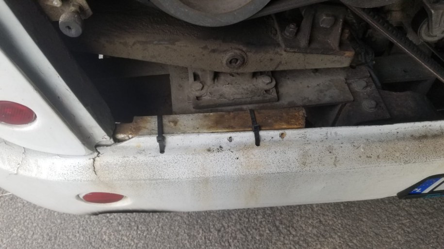 Policjanci byli bardzo zdziwieni stanem technicznym pojazdu. /KWP w Białymstoku  /