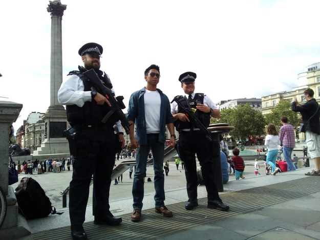 Policjanci chętnie robią sobie zdjęcia z turystami i mieszkańcami /Bogdan Frymorgen /RMF FM