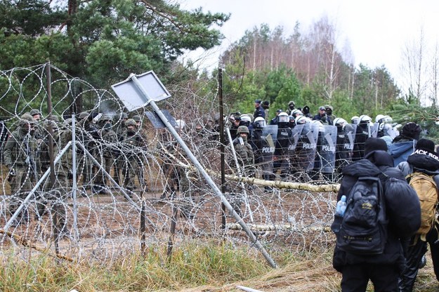 Policjanci na granicy polsko-białoruskiej /Leonid Shcheglov /PAP/ITAR-TASS