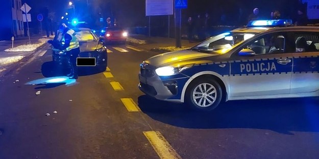 Policjanci na miejscu wypadku /KPP WIeluń /Policja