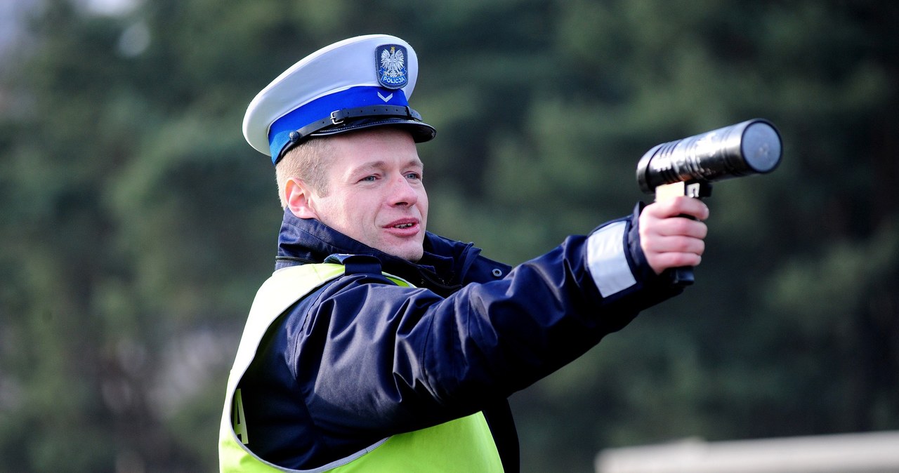 Policjanci nadal często korzystają z kontrowersyjnych radarów Iskra-1 /Paweł Skraba /Reporter