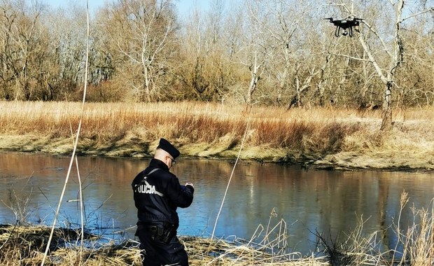 ​Policjanci nadal poszukują podejrzanego o zabójstwo trzech chłopców