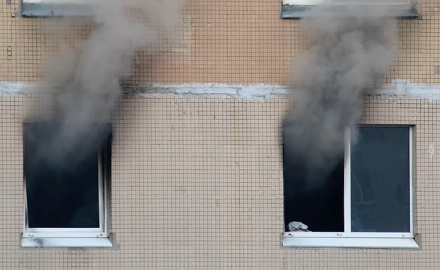 Policjanci pierwsi na miejscu. Uratowali człowieka z pożaru