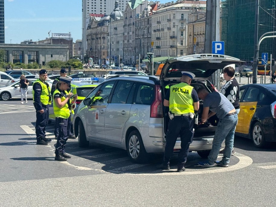 Policjanci podczas kontroli w ramach akcji "PRZEWOZY 2025" /KSP /
