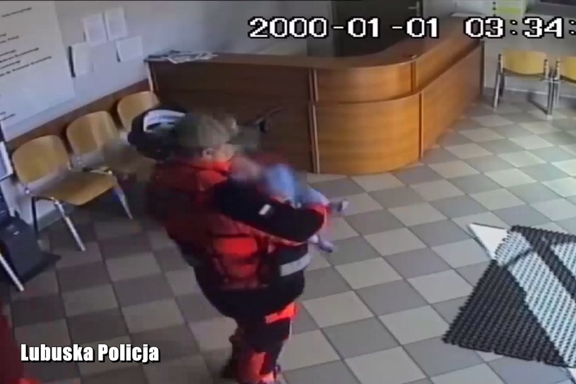 Policjanci pomogli dwumiesięcznemu chłopcu, który tracił oddech /Policja Lubuska /Policja