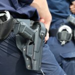 Policjanci postrzelili agresywnego mężczyznę. Usłyszał zarzut