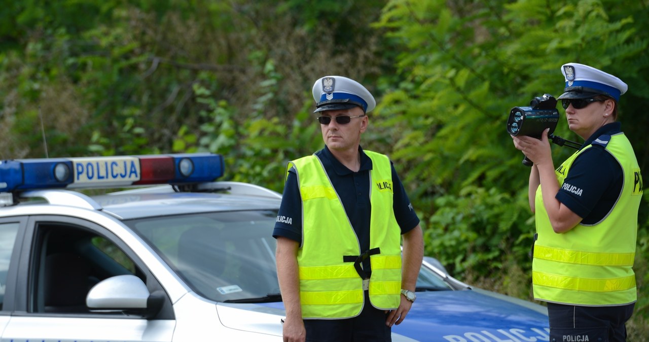 Policjanci powinni już mieć nowe druki mandatów /Adam Staśkiewicz /East News