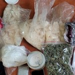 Policjanci przejęli 4 kilogramy narkotyków. Zatrzymany 39-latek związany z pseudokibicami   