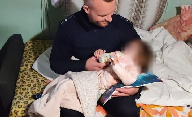​Policjanci uratowali 2-latkę z rąk nietrzeźwych rodziców