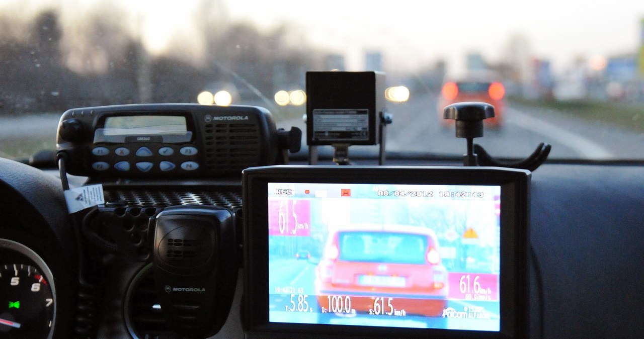 Policjanci w akcji użyli m.in. nieoznakowych radiowozów /Paweł Skraba /Reporter