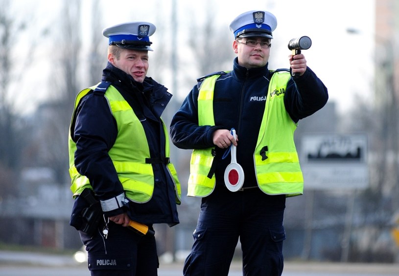 Policjanci wciąż powszechnie używają nielegalnych radarów Iskra /Paweł Skraba /Reporter