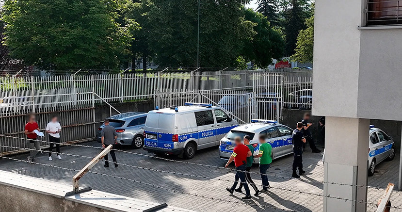 Policjanci z Centralnego Biura do Zwalczania Cyberprzestępczości szybko namierzyli oszustów /Policja Polska /Policja