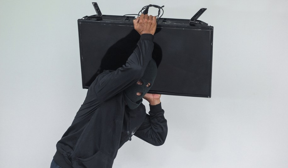 Z Wisły na Węgry i z powrotem. Policja odzyskała skradzione telewizory