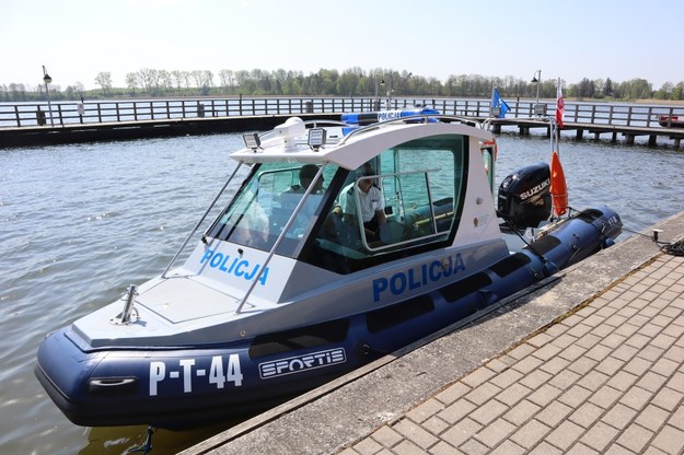 Policjanci z Węgorzewa otrzymali nowoczesną i przede wszystkim szybką łódź patrolową /Piotr Bułakowski /RMF FM