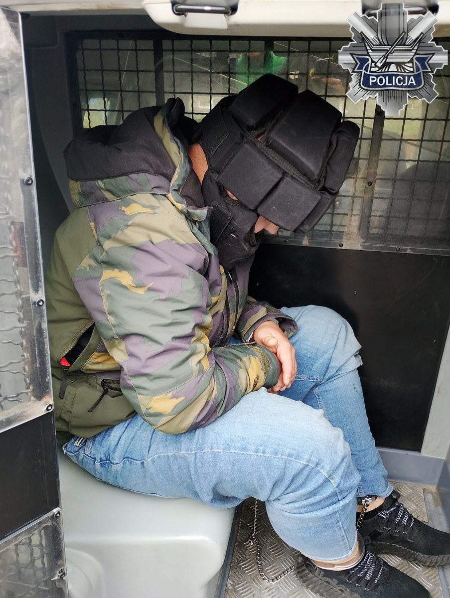 Policjanci zatrzymali nietrzeźwego 28-latka, który nie zatrzymał się do kontroli i spowodował wypadek. /Policja Łódzka