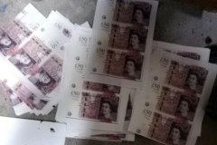 Policjanci zlikwidowali drukarnię fałszywych pieniędzy