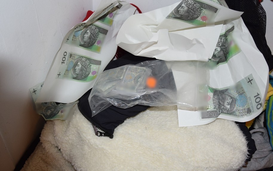 Policjanci zlikwidowali nielegalną drukarnię fałszywych banknotów na Bemowie. /KRP IV - Bemowo, Wola /