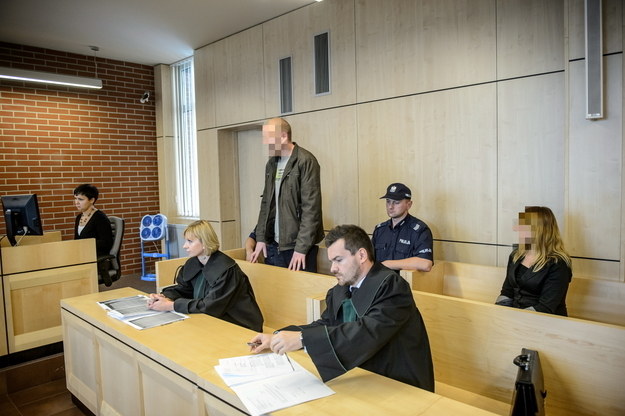 Policjant i jego żona podczas jednej z wcześniejszych rozpraw /Wojciech Pacewicz /PAP
