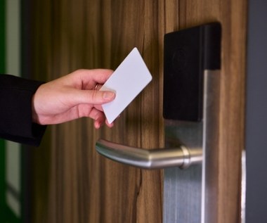 Policjant miał molestować 28-latkę. Co się stało w hotelu na Mokotowie?