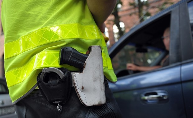 Policjant na służbie pod wpływem alkoholu. Podczas pościgu w Wadowicach użył broni