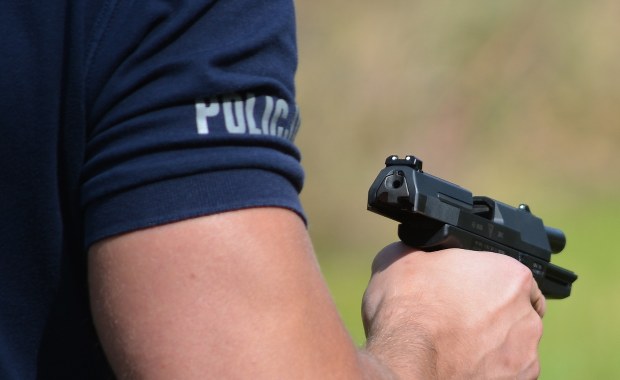 Policjant z Gostynina z zarzutem znęcania się nad rodziną