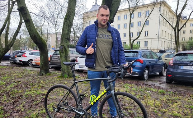 Policjant z Warszawy ruszył rowerem do Berlina. Daje sobie na to dwie doby