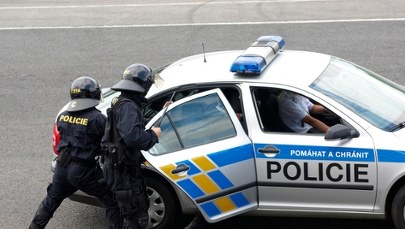 Policjant zastrzelił nożownika. Kilka osób rannych