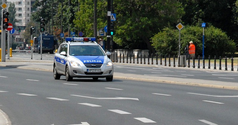 Policjantom ojciec 10-latka tłumaczył, że pozwolił chłopcu kierować autem tylko na krótkim odcinku /policja.gov.pl /Policja