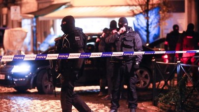 Policyjna akcja w centrum Brukseli. "Zostańcie w domach" 