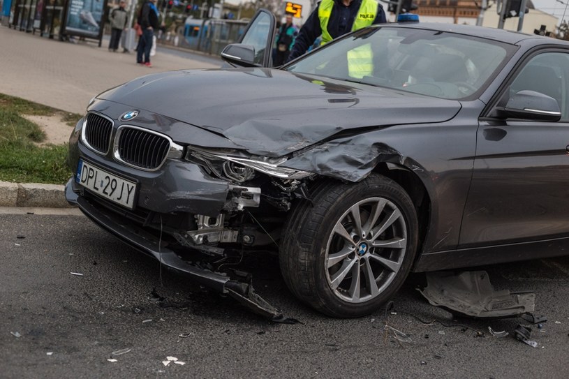 Policyjne auto wypadnie na jakiś czas ze służby /Krzysztof Kaniewski /Reporter