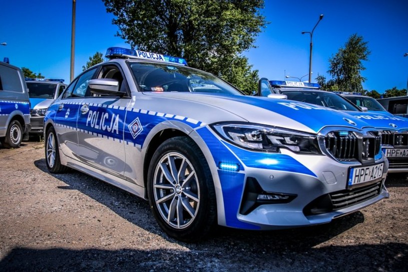 Policyjne BMW 320i /Policja