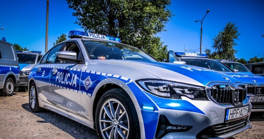 Policyjne BMW 320i /Policja