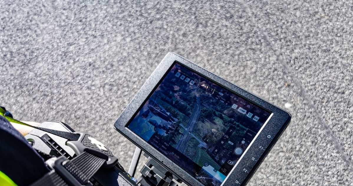 Policyjne drony wyposażone są w kamerę w zoomem /Policja