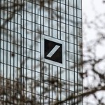 Policyjne przeszukania w głównej siedzibie Deutsche Bank