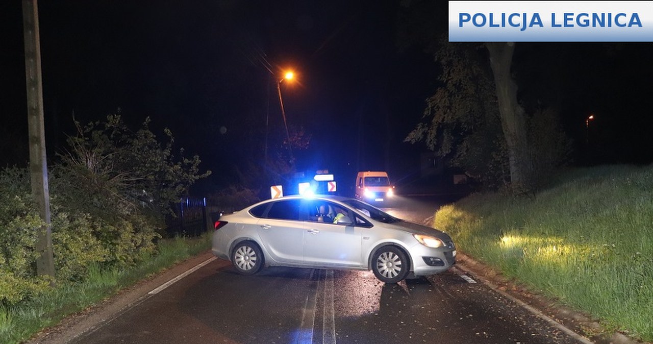 Policyjny pościg. Użyto broni, kierowca omal nie potrącił funkcjonariuszy