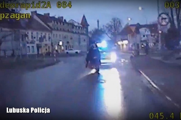 Policyjny pościg za motocyklistą /policja.gov.pl /Policja
