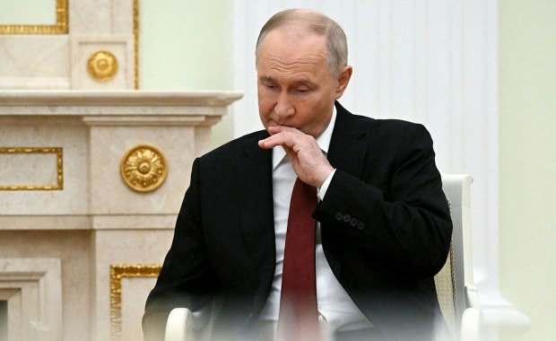 Policzek dla Putina. Puste krzesła na Placu Czerwonym i ostrzeżenie Zełenskiego
