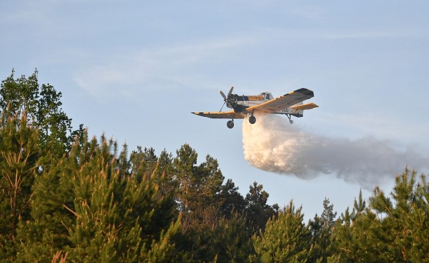 Poligon w ogniu. Podkarpaccy strażacy walczą z żywiołem