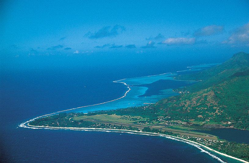 Polinezja położona w środkowej części Oceanu Spokojnego, zdj. ilustracyjne / M. Jedrusik  /FORUM