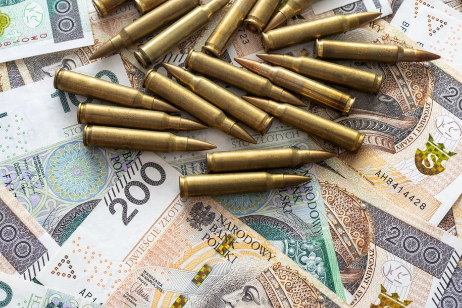 Politycy PiS składają pismo do CBA ws. spółki Polska Amunicja /ARKADIUSZ ZIOLEK/East News /East News