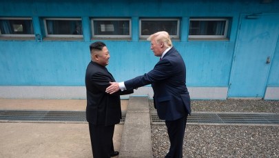 Polityczna epopeja filmowa o Azji 