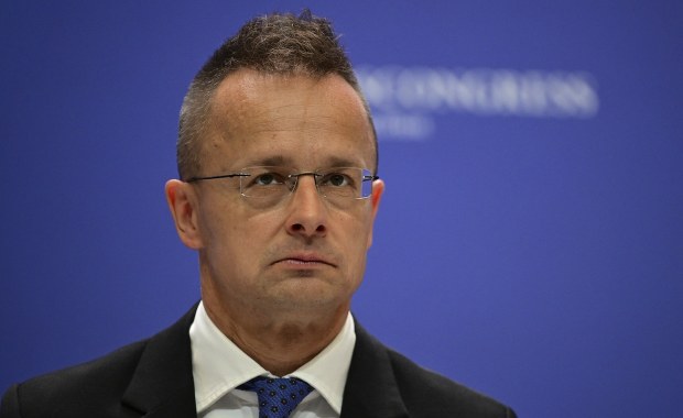 Polityczna gra o Węgry. "Bezprecedensowa ingerencja w wybory"