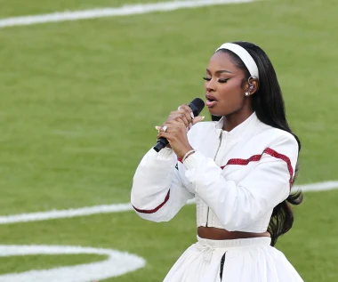 Polityczny manifest i hołd dla legendy. Oto wszystkie występy muzyczne na Super Bowl 2026!