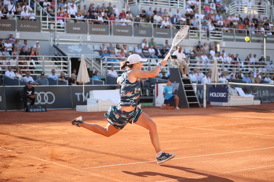 Polka Iga Świątek podczas meczu 1/4 finału turnieju tenisowego WTA BNP Paribas Poland Open z Francuzką Caroline Garcią / 	Leszek Szymański    /PAP