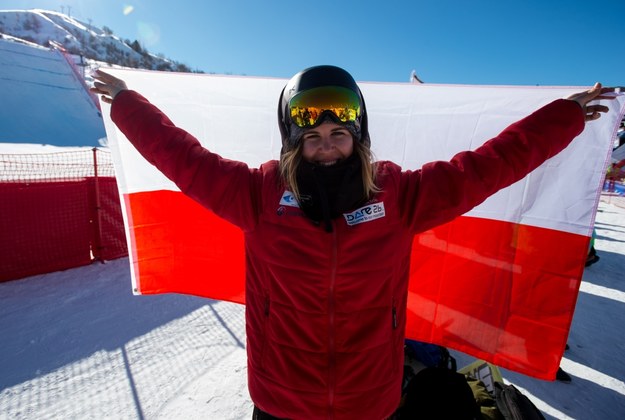 Polka Katarzyna Rusin cieszy się ze zdobycia brązowego medalu w snowboardowej konkurencji big air /Paweł Skraba /PAP